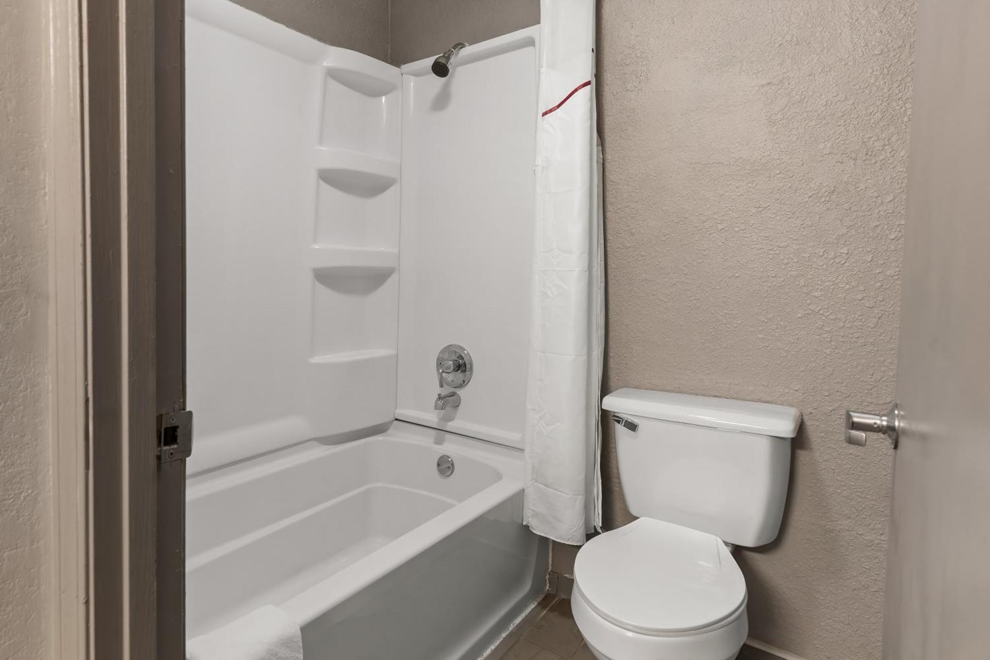 Red Lion Inn & Suites Caseyville Εξωτερικό φωτογραφία